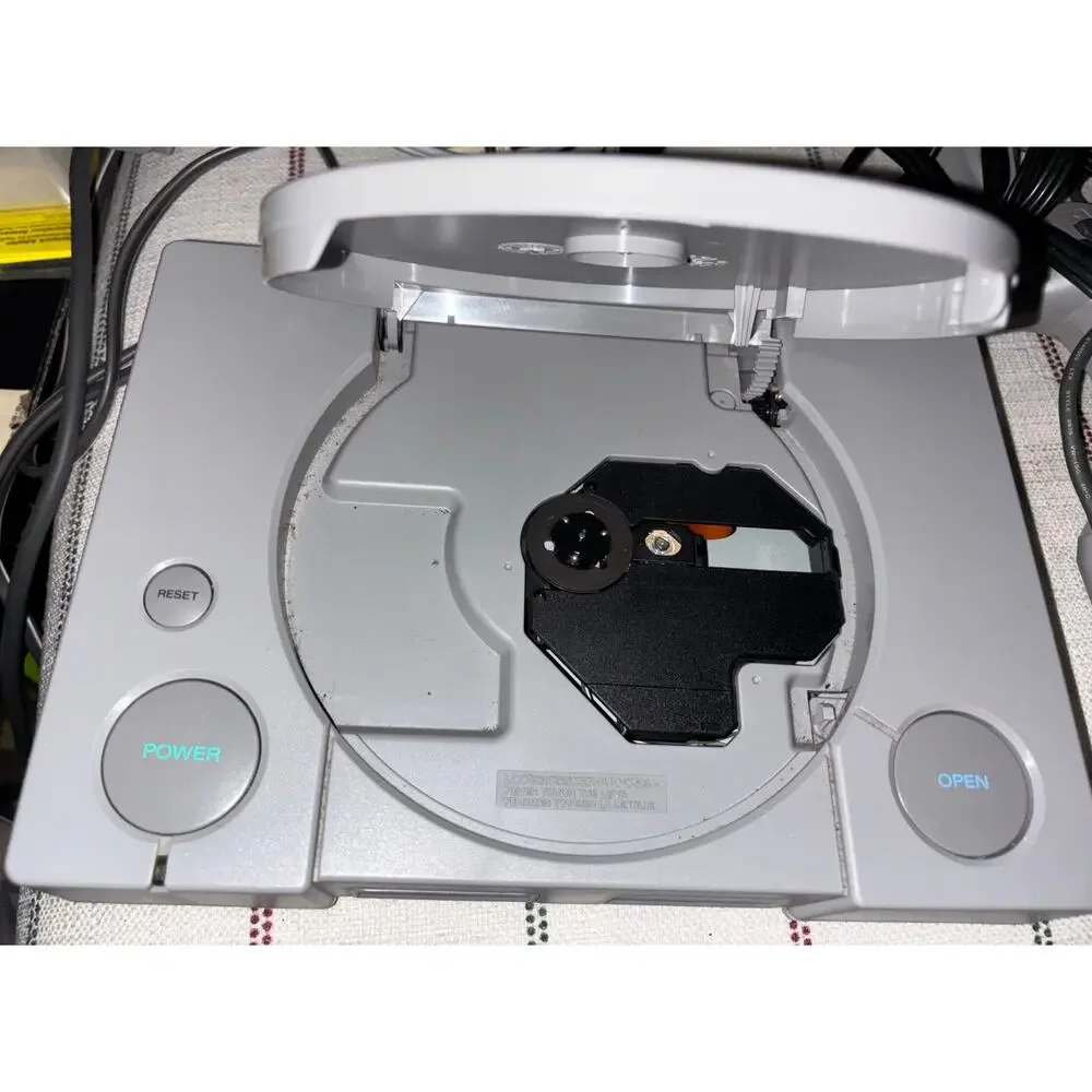 Sony PlayStation 1 Launch Edition Home Console with controller & Namco Guncon